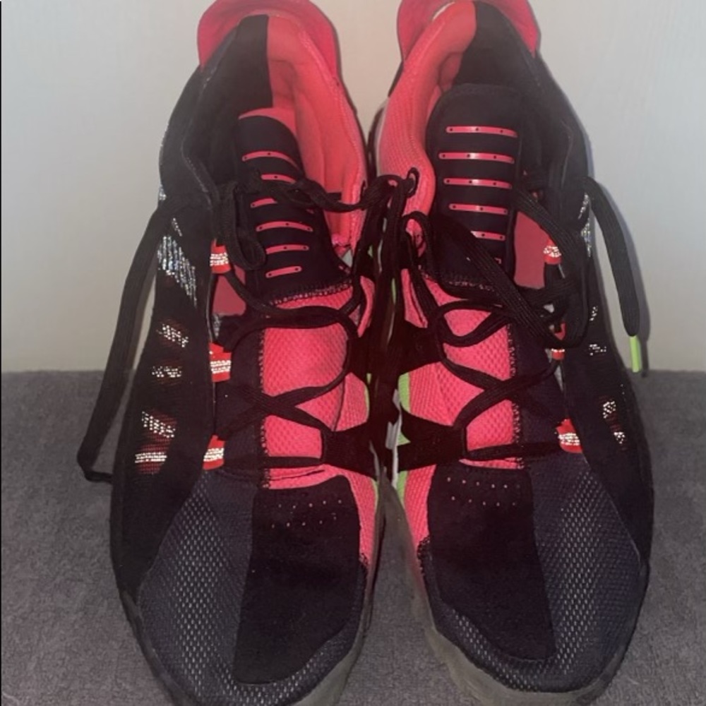 Adidas Dame 6. Great condition!